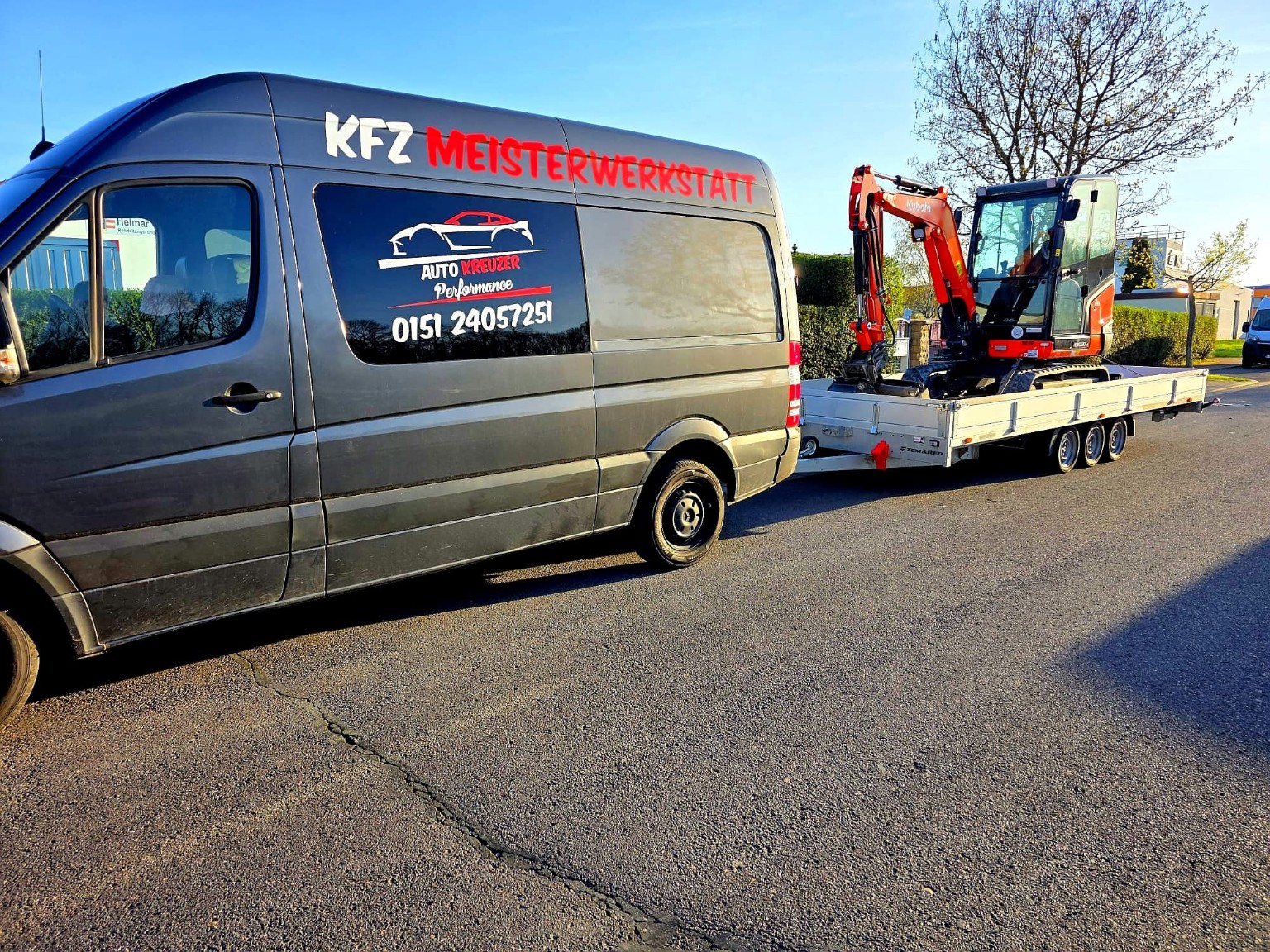 Maschinentransport mit Anhänger